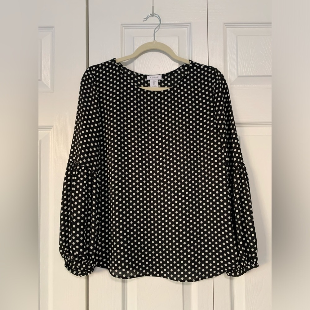 Black and white polka dots blouse. Size S.